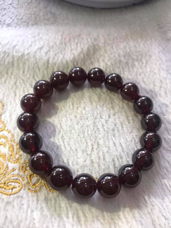 Vòng tay phong thủy đá Granet Size Vòng 11mm Màu đỏ Đậm tự nhiên bóng đẹp sang Hợp Nữ mệnh Hoả Thổ ạ