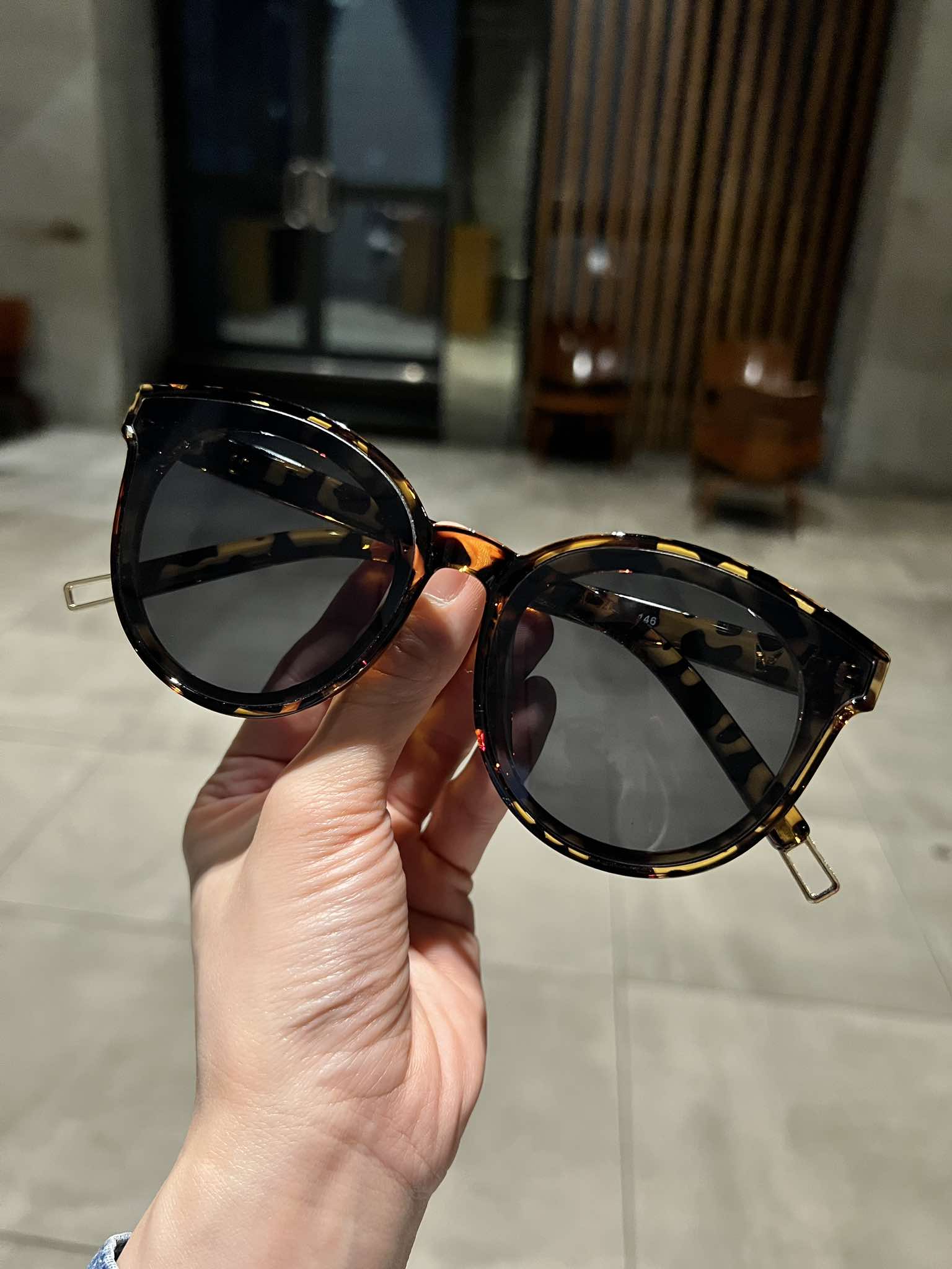 Kính râm nam nữ thời trang Mắt tròn chống nắng (Màu da báo)