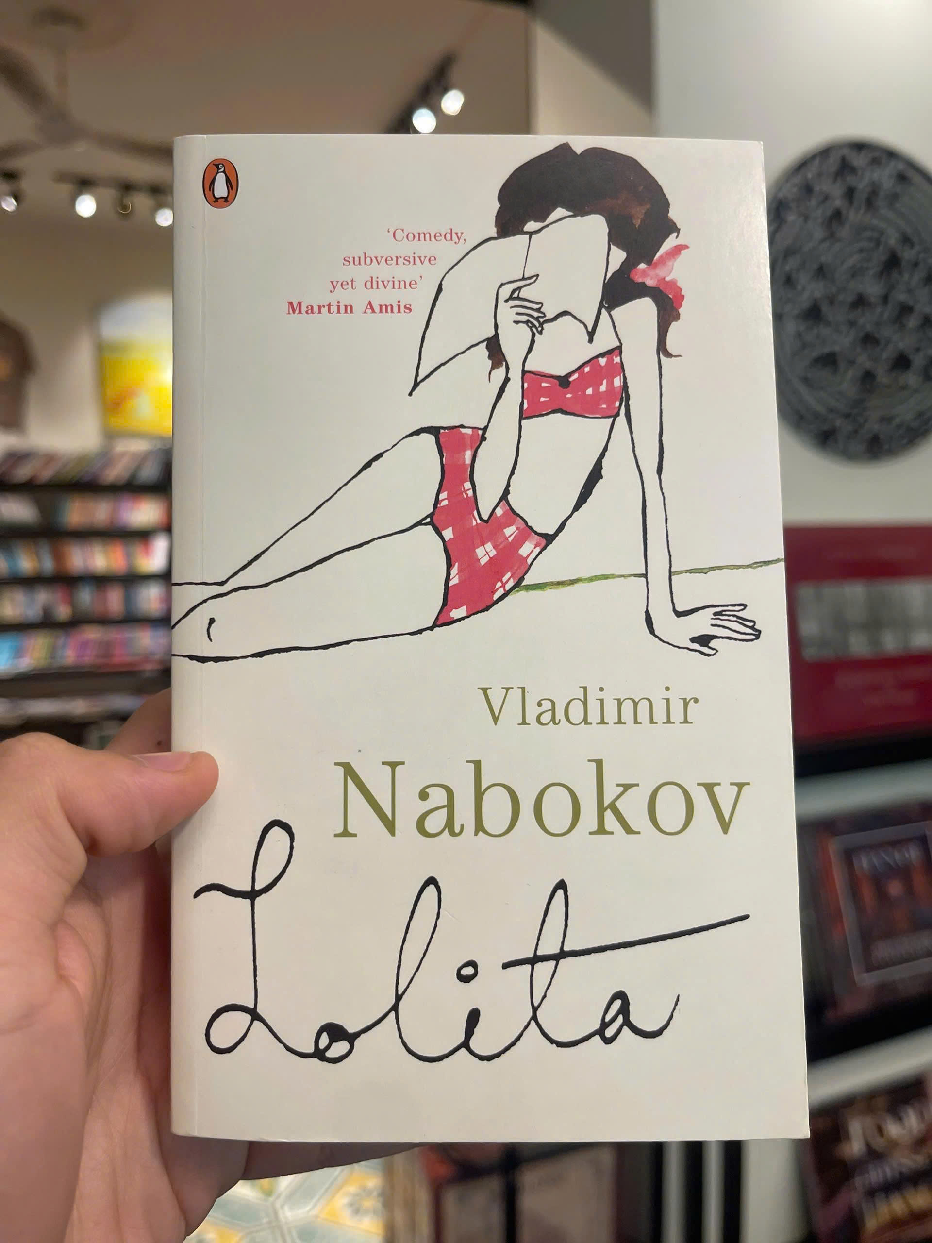 Sách - Lolita by Vladimir Nabokov | Classic / Fiction / Romance / Văn học Nga / Ngoại văn nhập khẩu