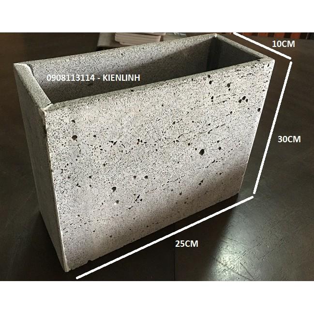Chậu cây treo ban công hình chữ nhật bằng đá ong xám tự nhiên