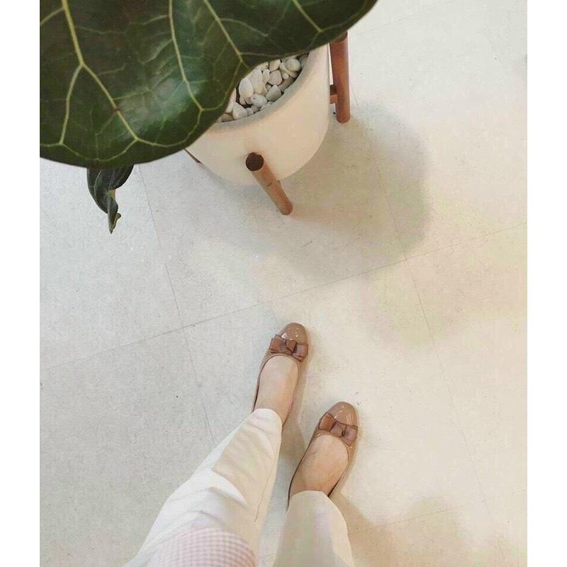 Giày bệt Nư đính nơ đen bóng