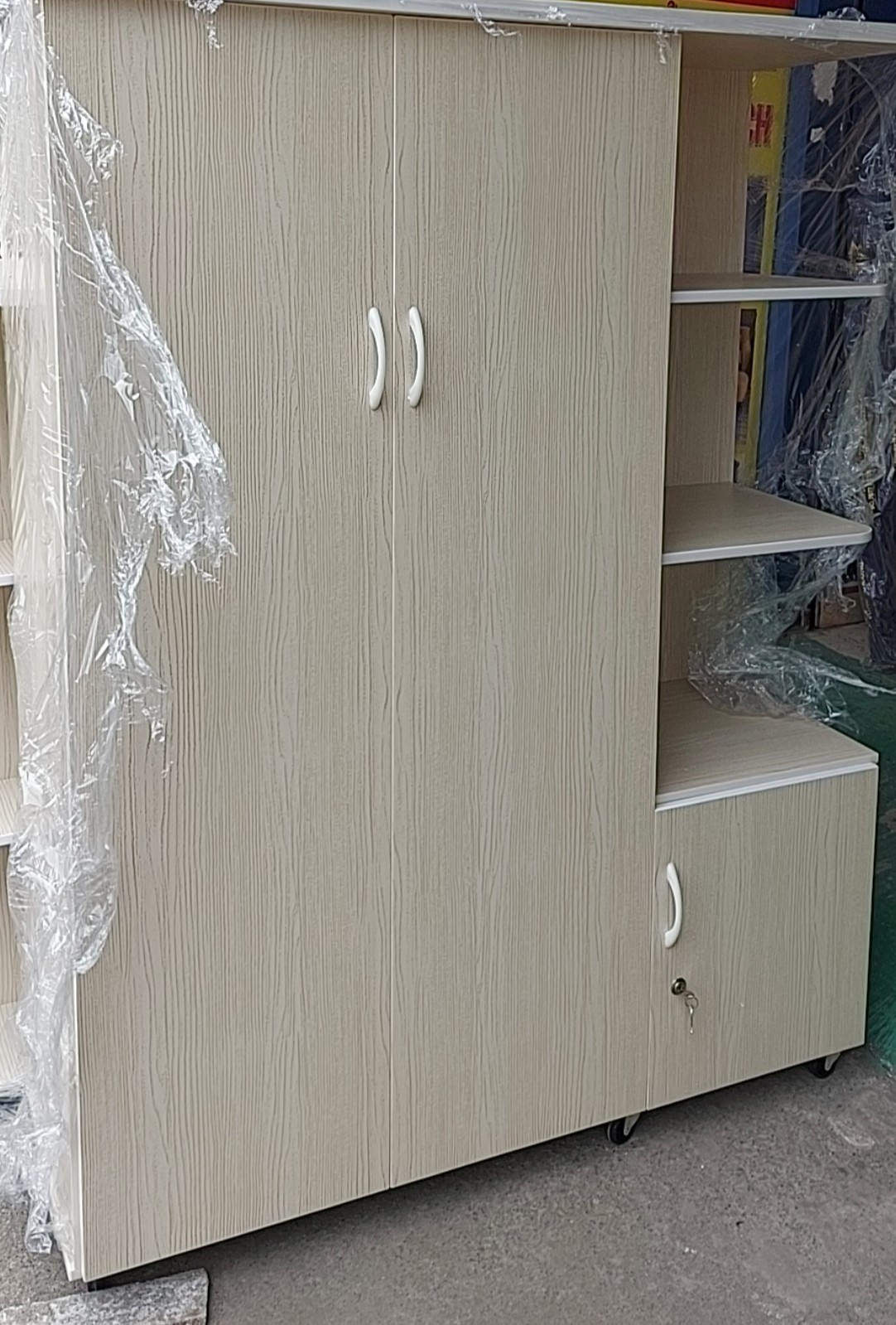 Tủ áo kèm kệ và tặng gương Juno Sofa 1m2 x 1m6 x 45 cm