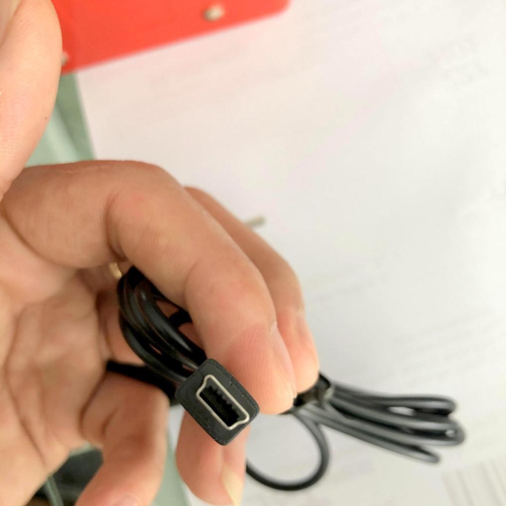 Bộ sạc máy nghe nhạc Mp3, đài FM, dùng chân mini USB, V3, V8, Qmobile