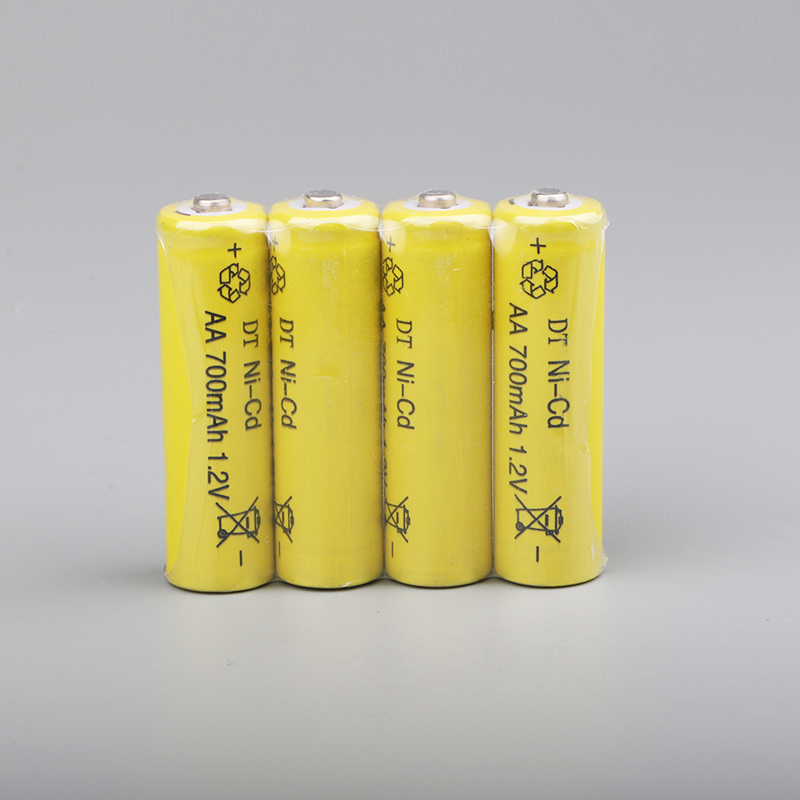 Bộ 4 Pin Sạc AA 700mAh 1.2V Ni-Cd