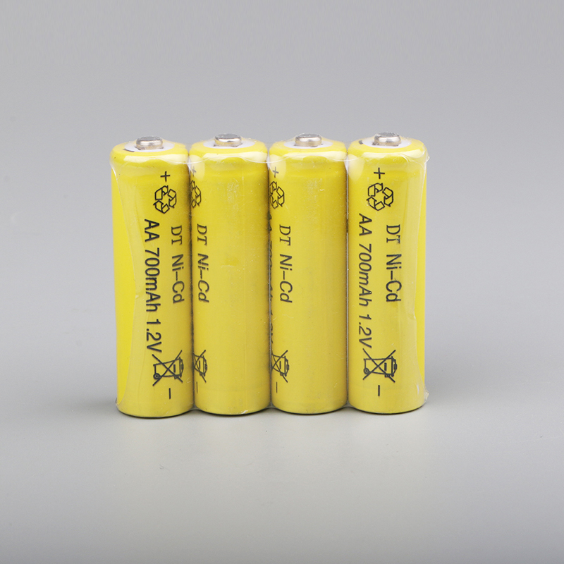 Bộ 4 Pin Sạc AA 700mAh 1.2V Ni-Cd