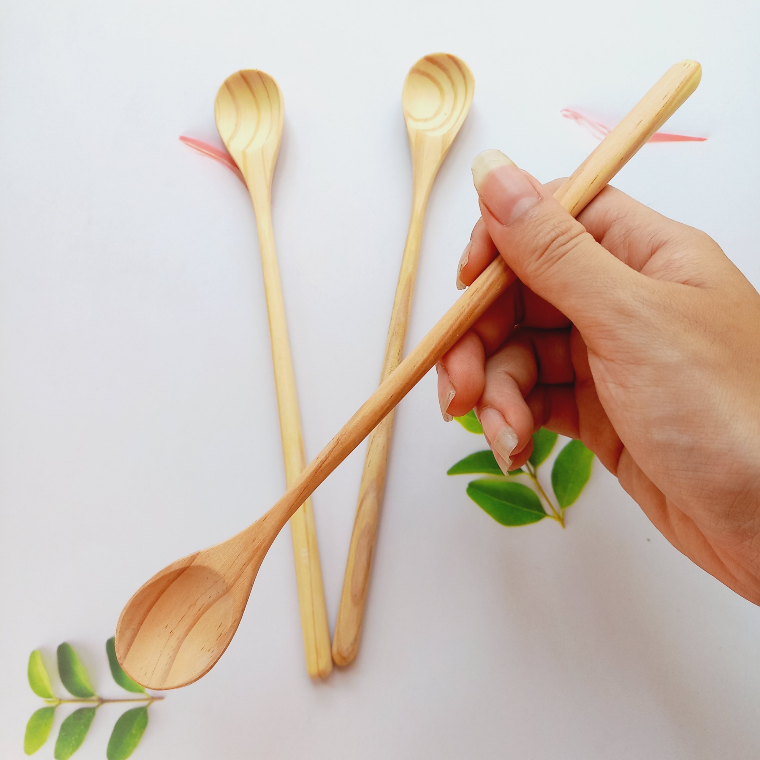 Thìa Gỗ Miệng Tròn Cán Dài 22cm Khuấy Cocktail, Sinh Tố, Cà Phê Decor Trang Trí Chụp Ảnh Bàn Ăn Của Vitrapro