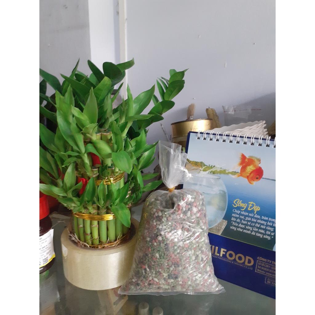 Bịch nửa ký phân npk 20-20-15 +TE hạt 4 màu.