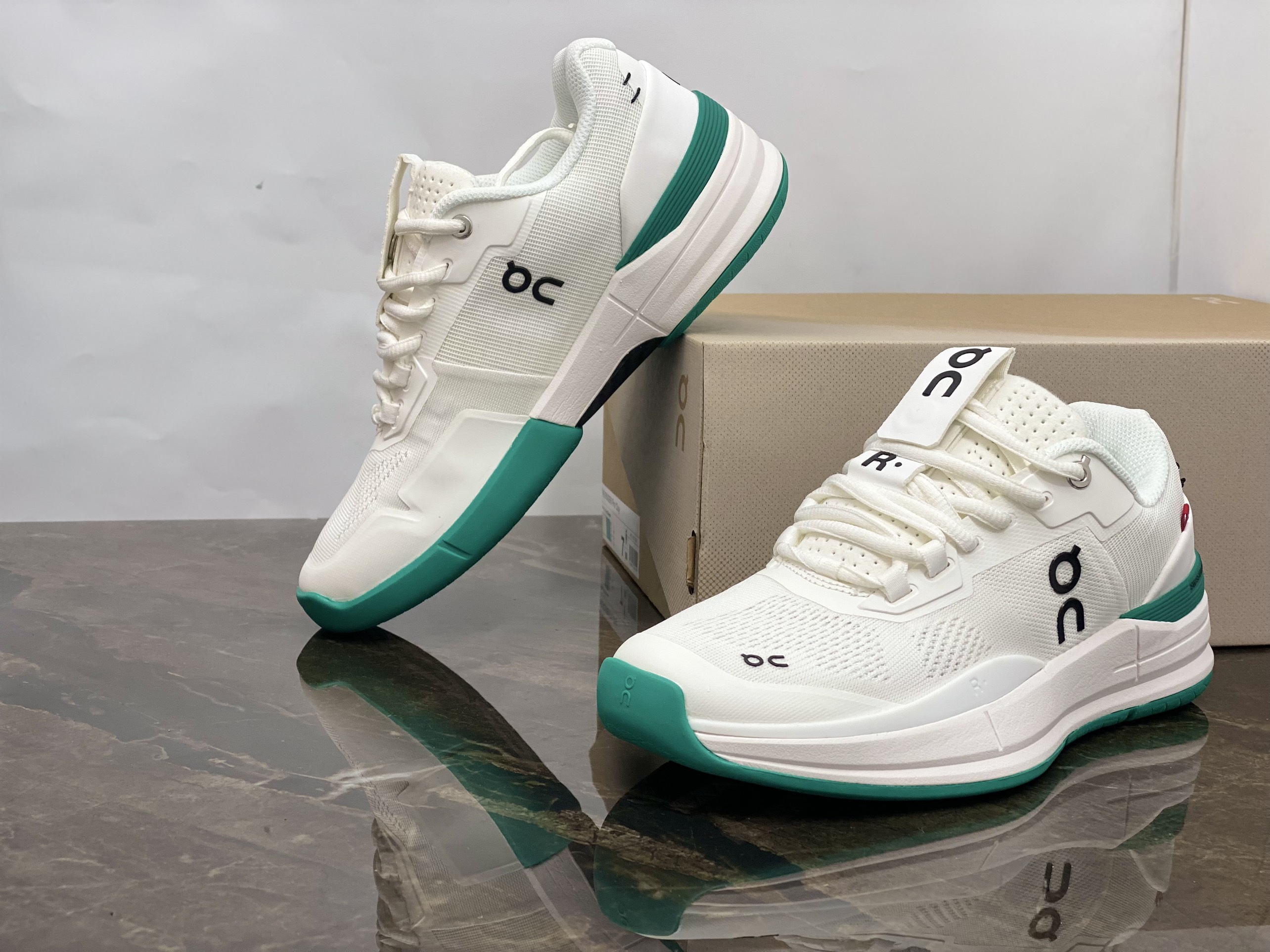 Giày Tennis cặp Nam Nữ - Thương hiệu O.N (Thụy Sĩ) model THE ROGER PRO CLAY TENNIS / Size 36-45