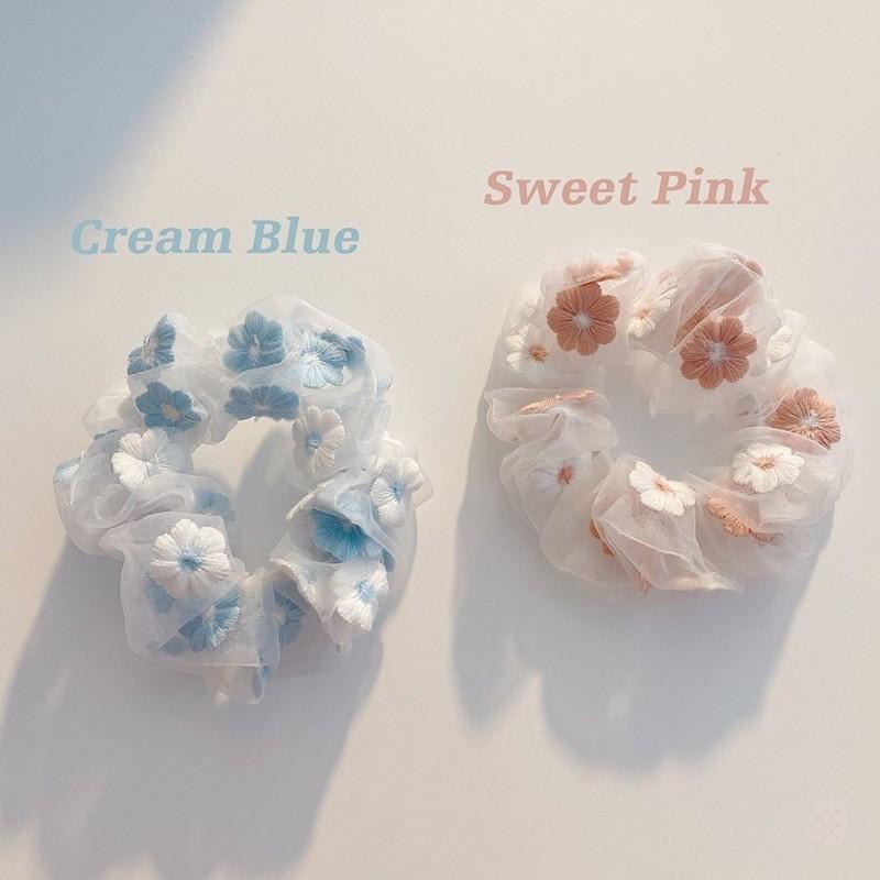 Cột tóc scrunchies thêu hoa - dây cột tóc scrunchies hoa