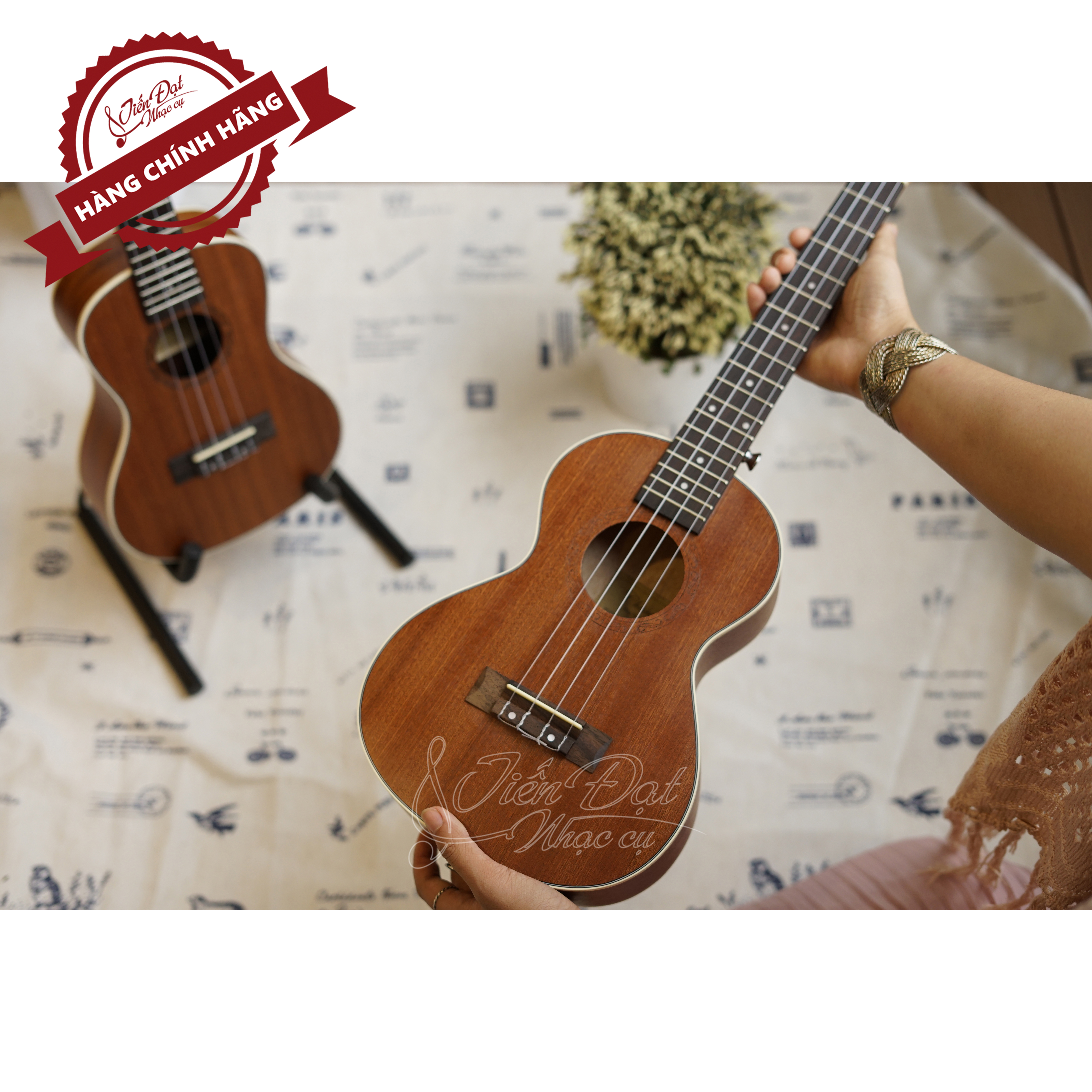 Đàn Ukulele Concert Chard U-24A, Mặt Đàn Gỗ Gụ - Hàng Chính Hãng