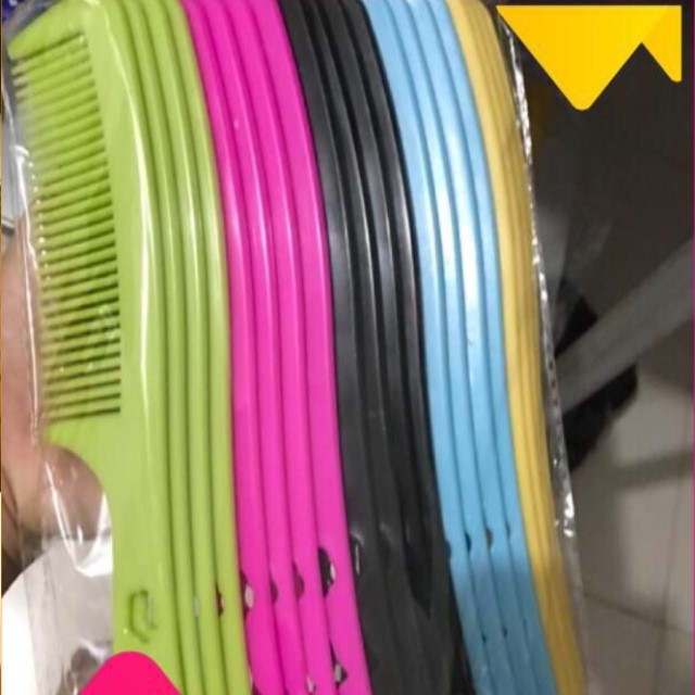 Lược Nhựa Chải Tóc Răng Thưa Sắc Màu