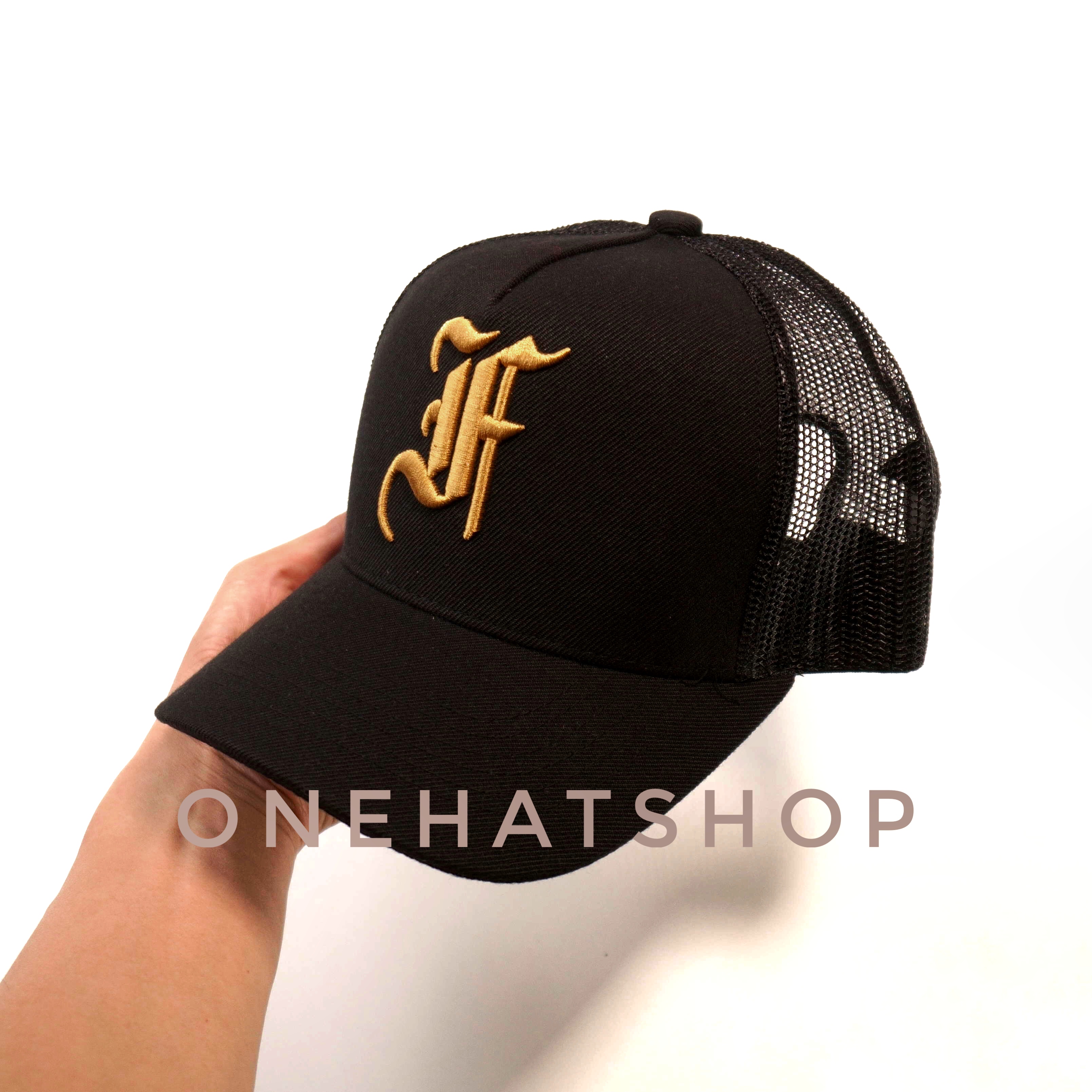 Nón lưỡi trai vành cong fom Trucker vuông logo chữ F font cổ điển sau lưới thoáng mát Brand One Hat