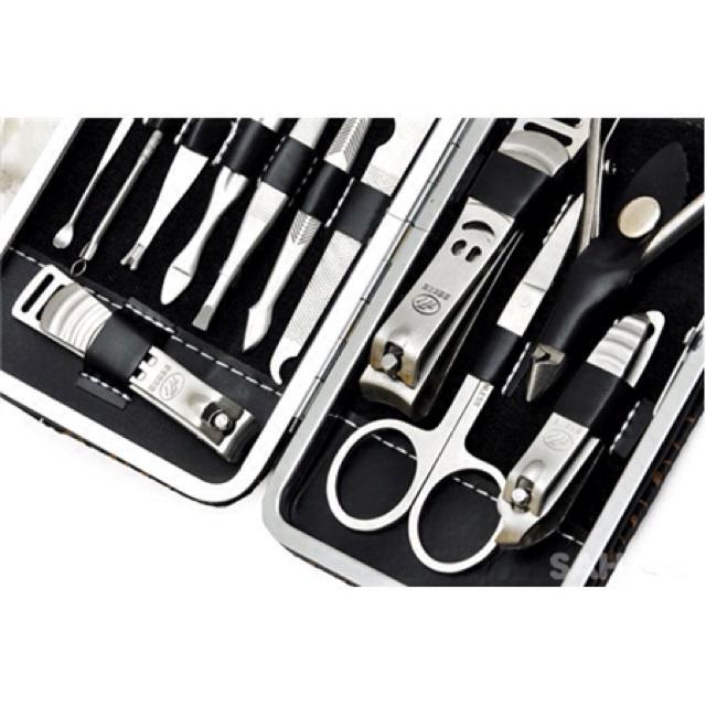 Bộ bấm móng tay 12 món.