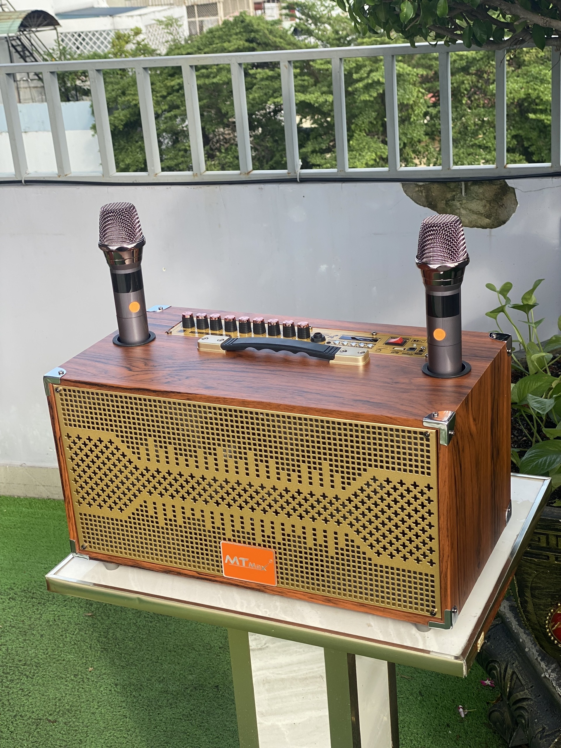 Loa Karaoke Mini MT P266 Bass đôi 17 Công Suất 250w Kết Nối Bluetooth, Hát Cực Hay Kèm 2 Micro Không Dây Hút Tiếng Hát Nhẹ Bảo  Hàng Nhập Khẩu