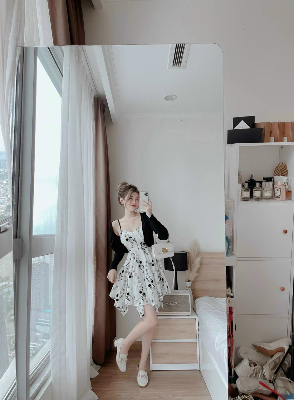SÉT ÁO KHOÁC KÈM ĐẦM VOAN IN HOẠ TIẾT
