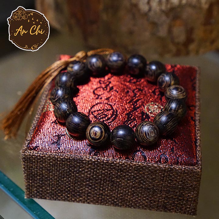 Vòng Tay Trầm Hương 16 Hạt An Chi, hạt gỗ trầm Indonesia tròn đẹp dùng để thu hút May Mắn Tài Lộc Bình An