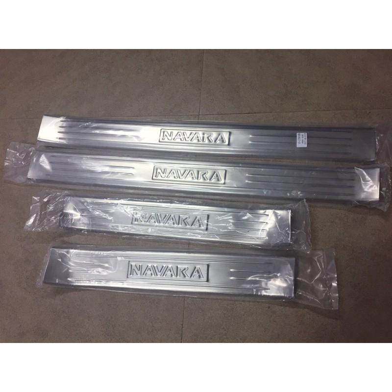 Combo 8 miếng ốp bậc cửa Navara mẫu inox