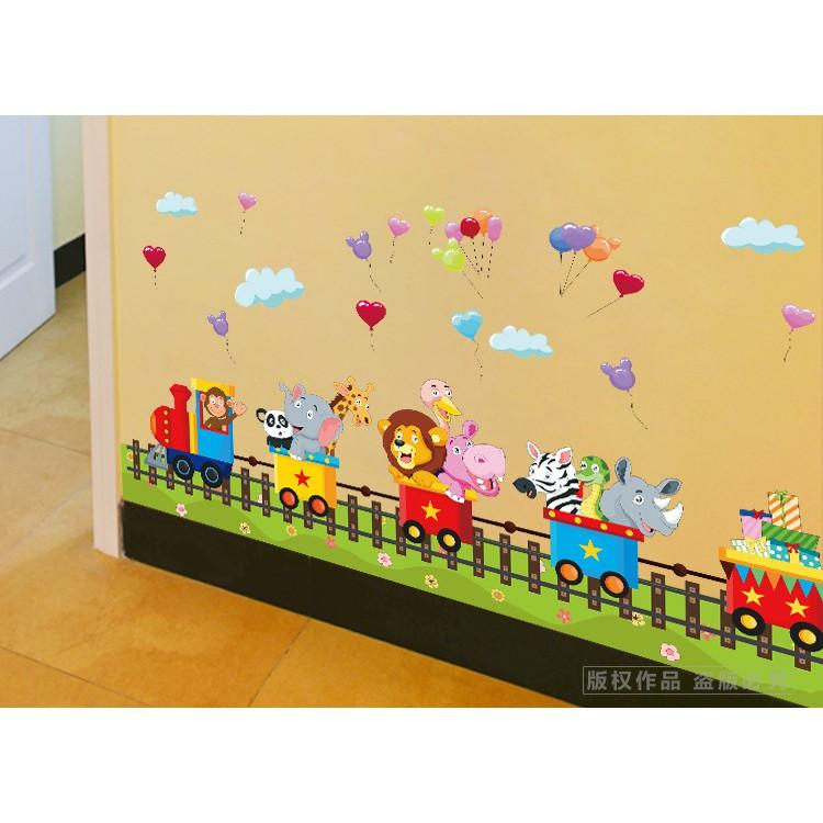 Decal dán tường Đoàn tàu thú xinh