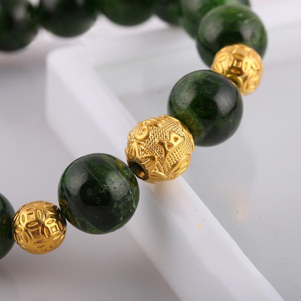 Vòng tay phong thuỷ đá Diopside thiên nhiên 10 ly mix Charm Omshantig Vàng 24k