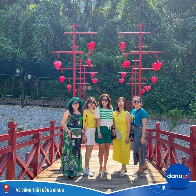 Hình ảnh Vé Cổng Trời Đông Giang 2024 | DANAGO Travel