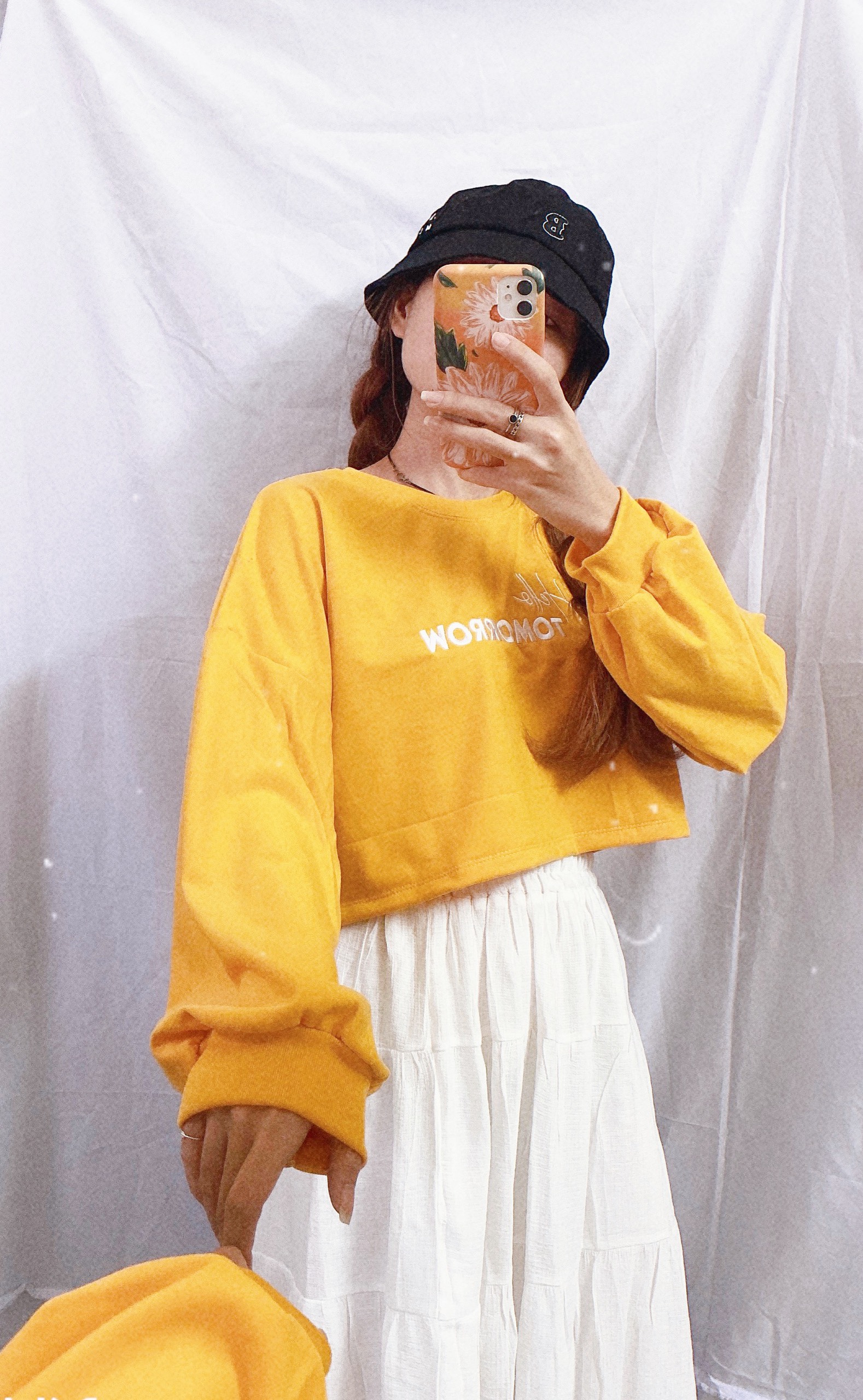Áo Croptop Tay Dài Không Nón Vải Da Cá Dày Mịn - Chữ HELLO TOMORROW