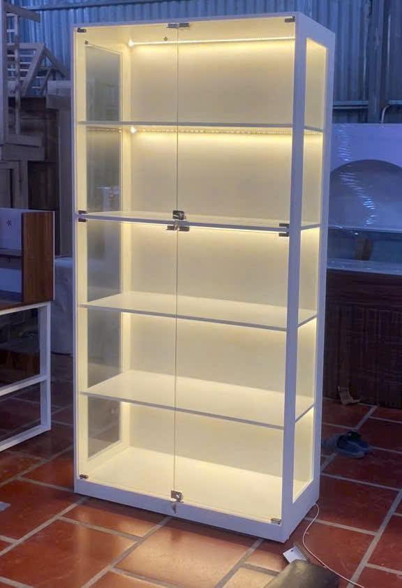 Tủ trưng bày kính có led Juno Sofa ngang 80 cm x cao 2m