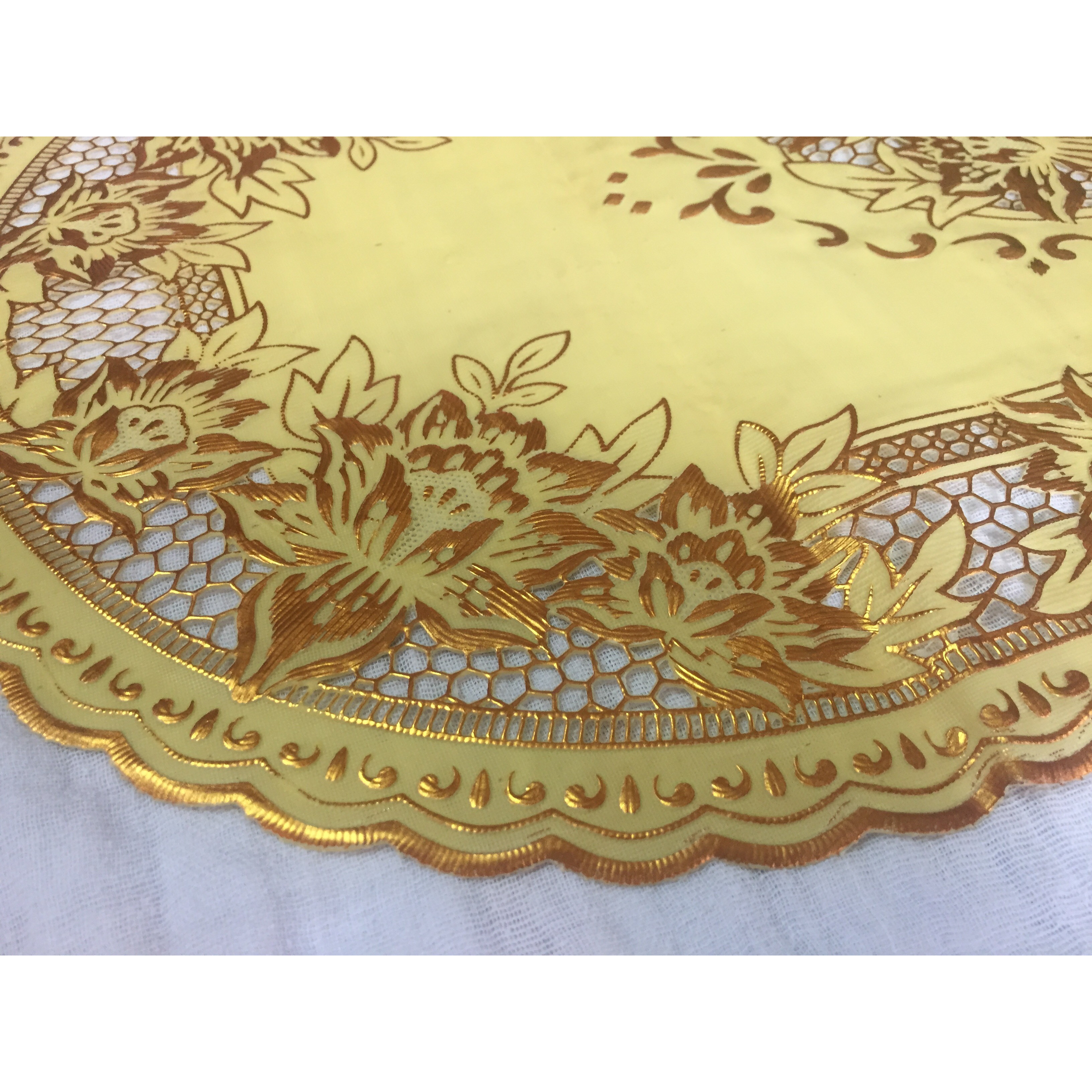 Khăn trải bàn salon hình oval 40 x 84cm nhũ vàng