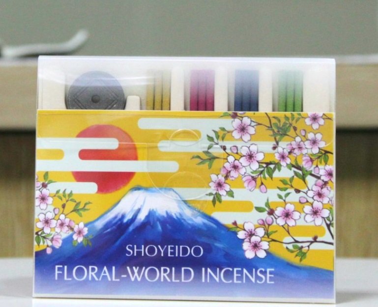 Hương thơm Nhật Bản 4 loại hương hoa (Hoa hồng, hoa violet, đàn hương, hoa nhài)