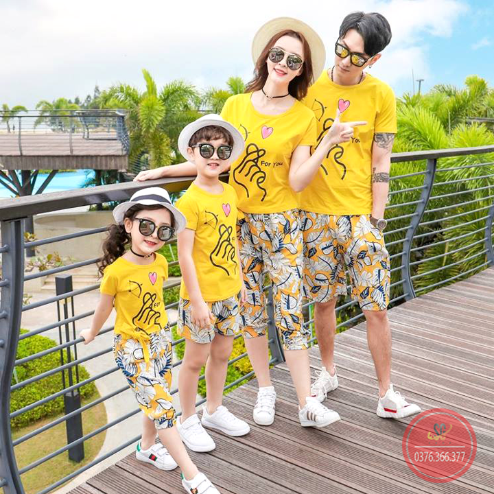 Áo gia đình bắn tim GD296VD màu vàng cúc thun dày dặn mềm mịn DONGPHUCSG