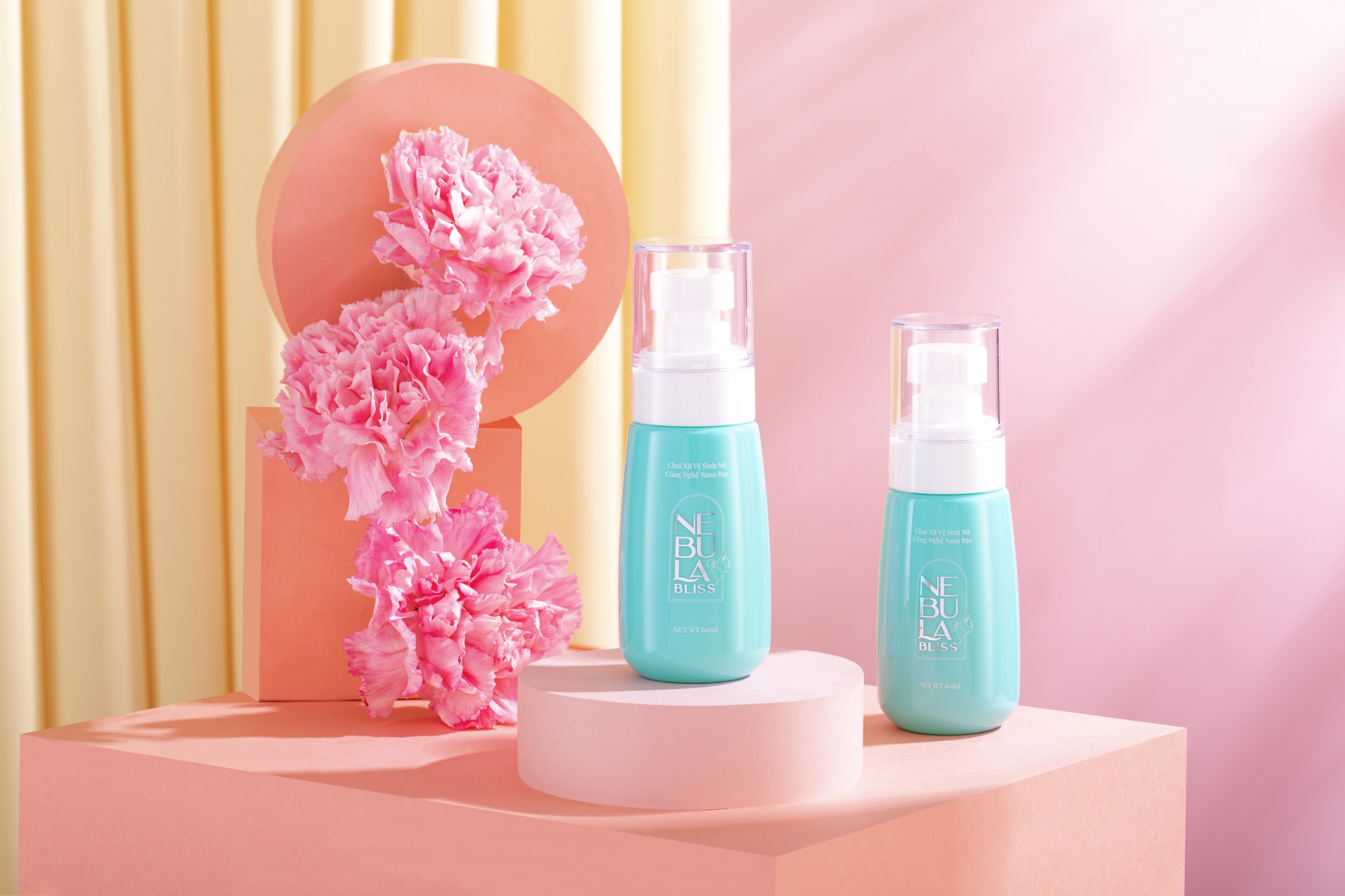 DUNG DỊCH VỆ SINH PHỤ NỮ NANO BẠC DẠNG XỊT NEBULA BLISS 60ml