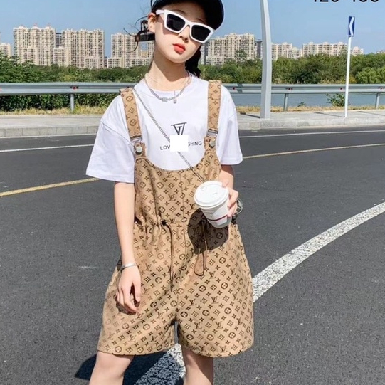 Set yếm cho bé gái cộc tay 6-14 tuổi chít eo in chữ LOVE, Bộ hè trẻ em khỏe khoắn thời trang