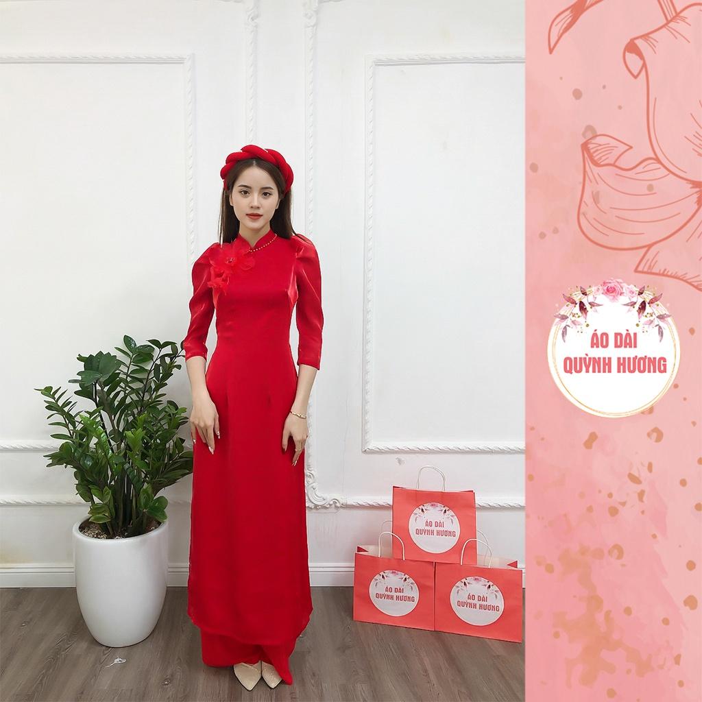 Áo dài voan tơ óng cổ truyền thống đính hạt cổ và hoa rủ màu đỏ