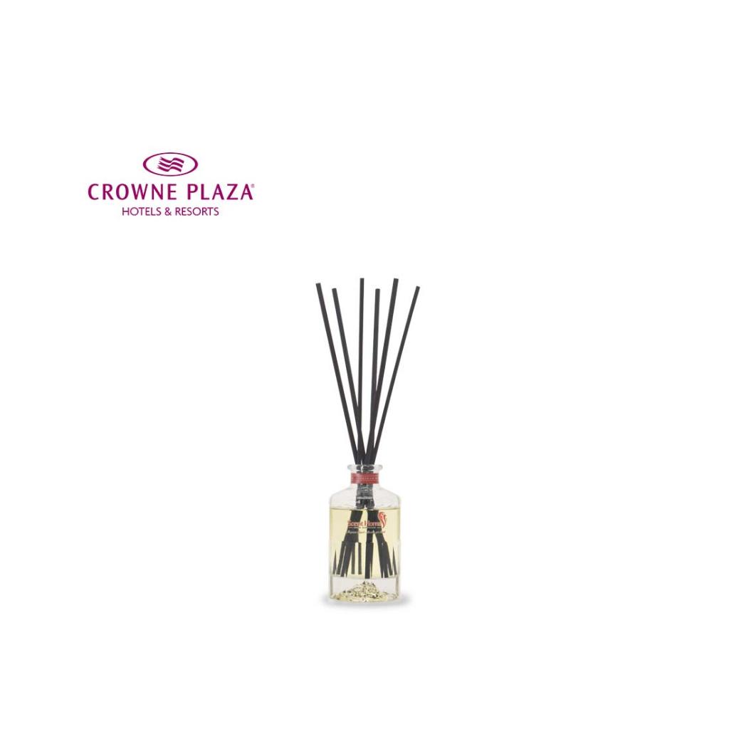 Que mây tán hương khách sạn Crown Plaza