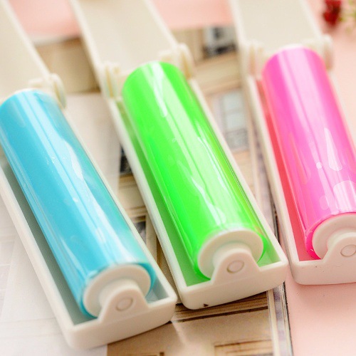 Cây Lăn Bụi Quần Áo Mini Bỏ Túi Gắp Gọn Tiện Dụng