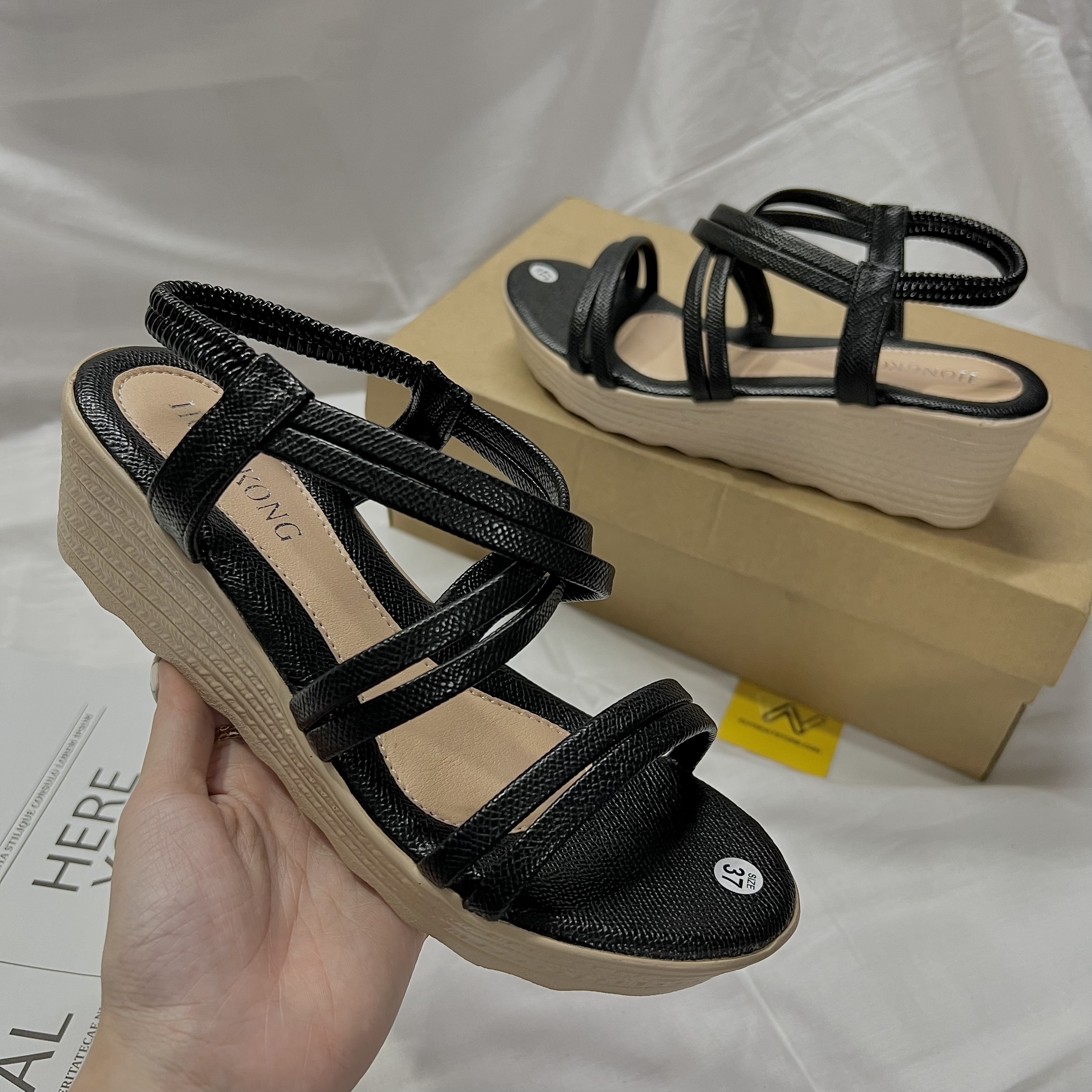 Giày Sandal Nữ Quai Ngang Đế Xuồng Màu Trắng Đen Dây Mảnh Nhỏ Duy Nhật Store Học Sinh Đi Học Bền Uzzang Chiến Binh Thun