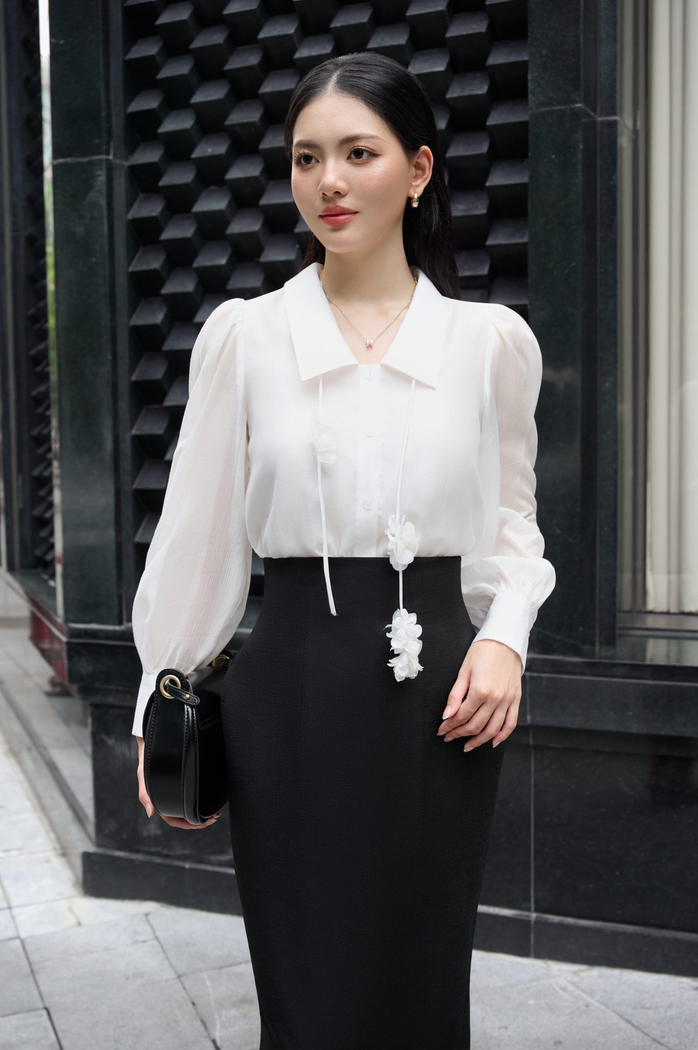 Valen Shirt - Áo sơ mi tơ vai nhún bồng nhẹ thiết kế cao cấp WHITE CHIC