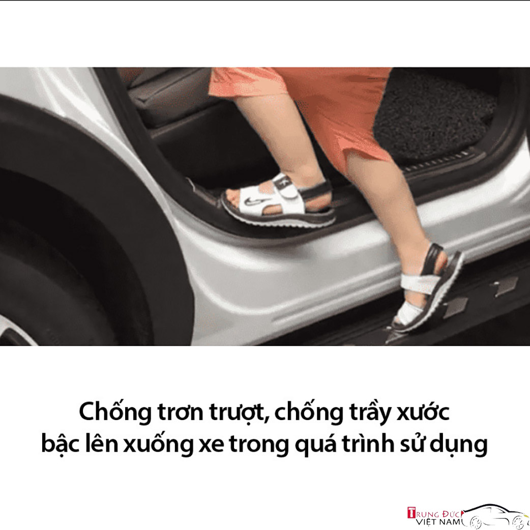 Ốp bậc cửa Titan dành cho xe ô tô TOYOTA FORTUNER - Hàng Chính Hãng TDVN