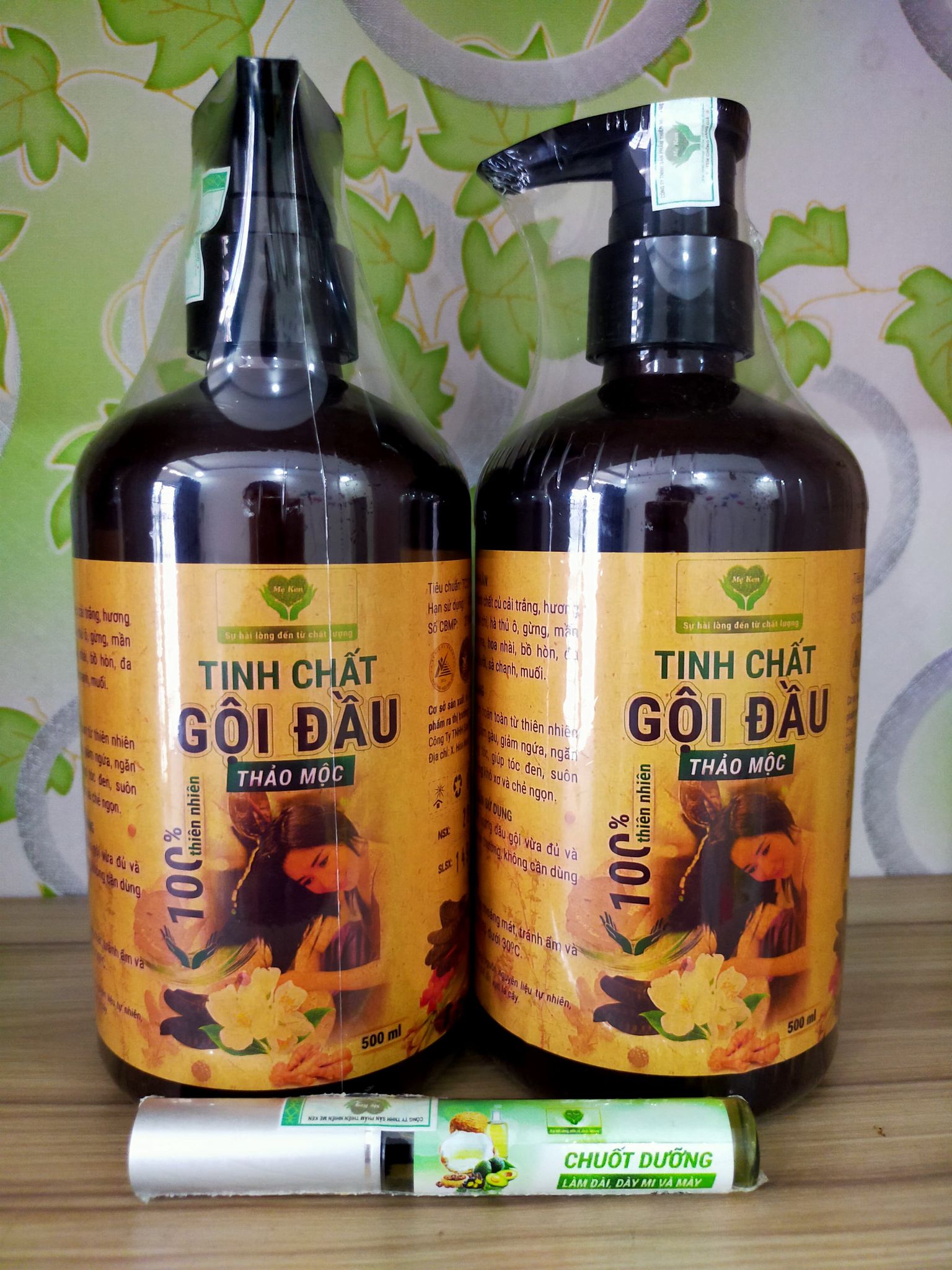 COMBO DẦU GỘI THẢO MỘC MẸ KEN-MUA 02 CHAI 500ML tặng kèm 01 tẩy face hoặc tặng 01 chuốt dưỡng mi mày