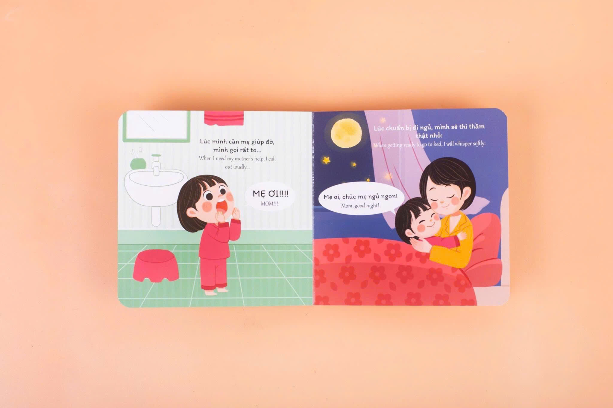 Combo Sách Song Ngữ BÉ HỌC GIAO TIẾP 2 - Từ Vựng Đối Lập (To - Nhỏ, Giống - Khác, Ít - Nhiều , Trên - Dưới), Sách Bồi Cứng Phát Triển Ngôn Ngữ Cho Bé