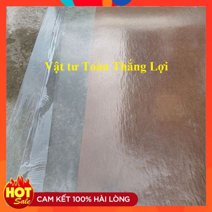 Tôn nhựa lấy ánh sáng màu Trắng mờ che mái nhà