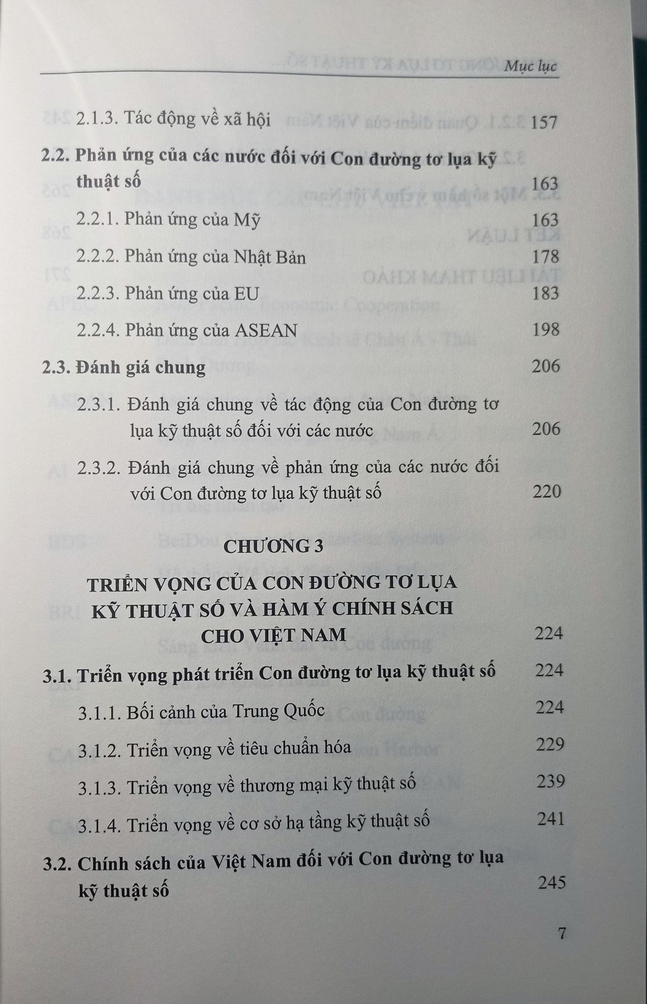 CON ĐƯỜNG TƠ LỤA KỸ THUẬT SỐ CỦA TRUNG QUỐC VÀ HÀM Ý CHÍNH SÁCH CHO VIỆT NAM (Sách chuyên khảo) - TS. Chu Phương Quỳnh (Chủ biên) - bìa mềm