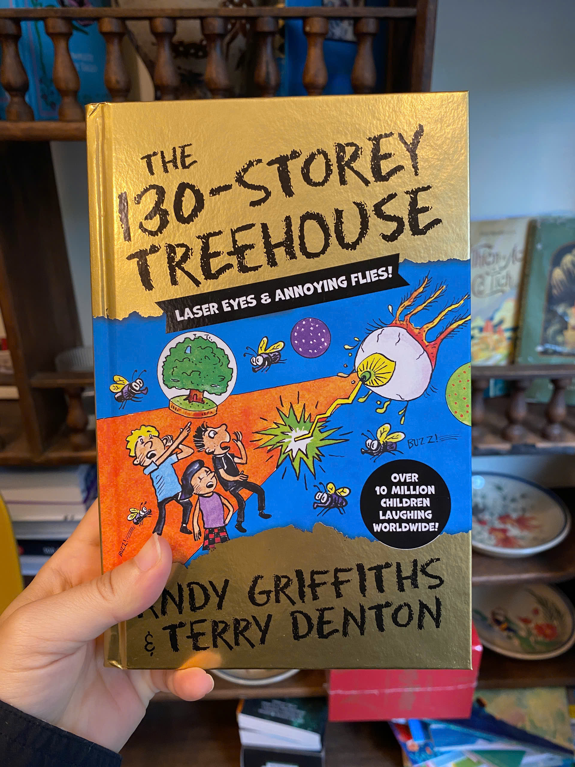 Sách - The 130 Storey Treehouse by Andy Griffiths - Childrens/Fiction book in English - Bìa Cứng