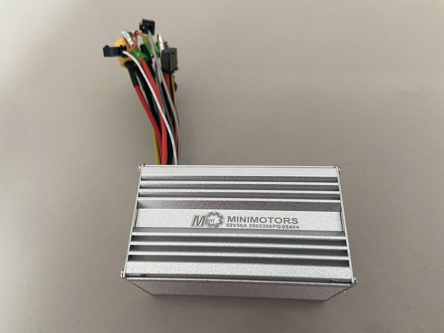 Bộ điều khiển MINIMOTORS 52V30AH cho phụ tùng xe tay ga điện FUTUCHER GUN