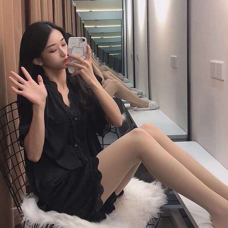Bộ Mặc Nhà, Lụa cúc cườm, Bộ Ngủ Nữ Mùa Hè Áo Cộc Tay Quần Đùi Chất Liệu Lụa Gấm Thiết Kế trang trọng quý phái