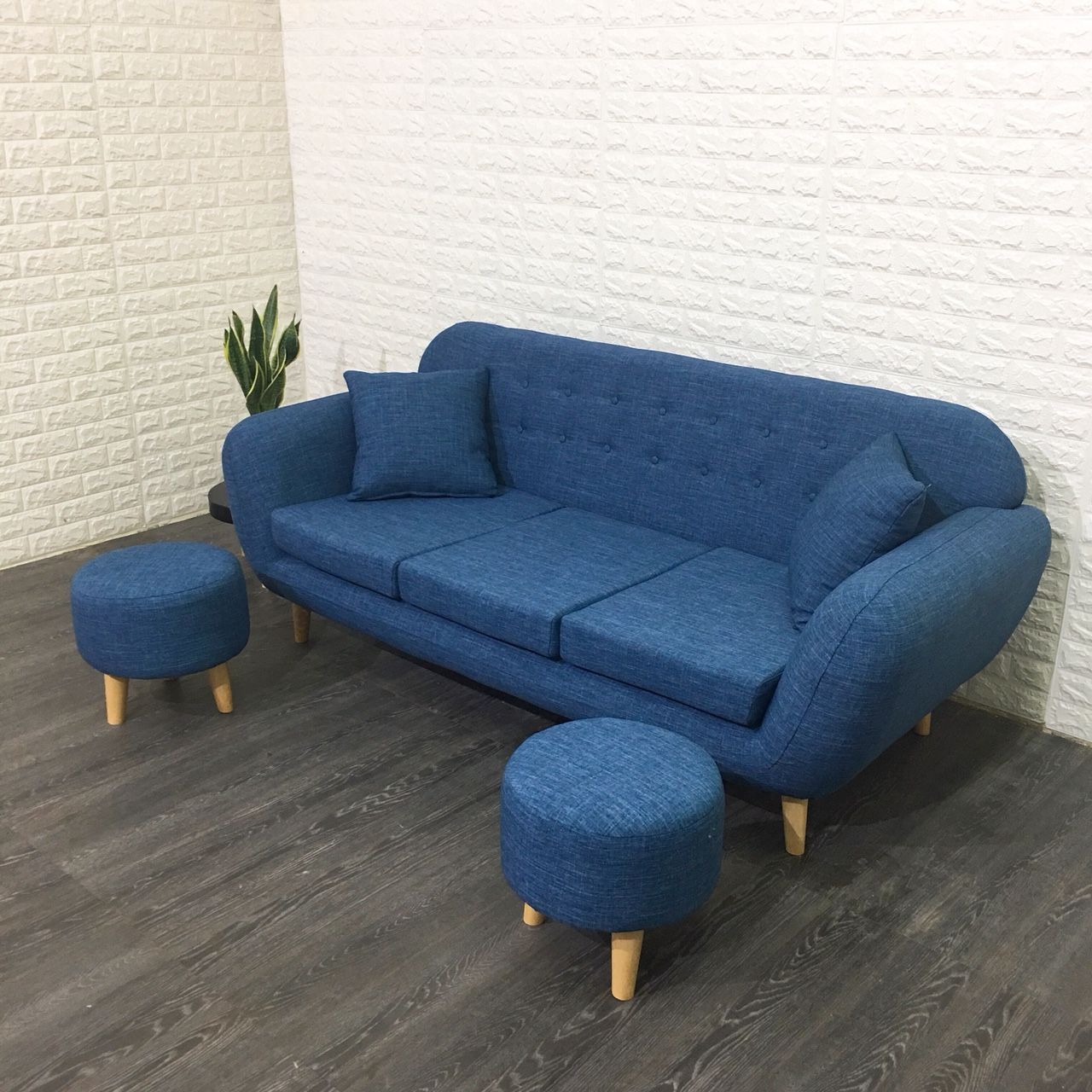 Sofa băng chung cư 1.8m (xanh)+ 2 đôn tặng 2 gối trang trí