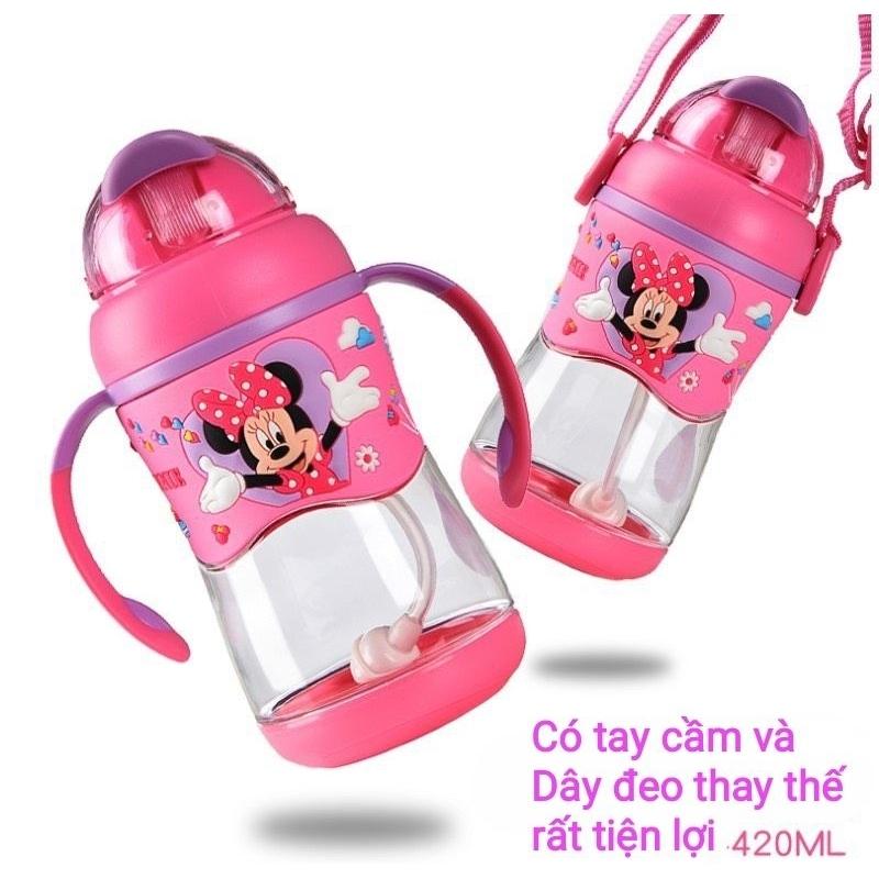 Bình nước hang Dlsney có tay cầm ,dây đeo thay thế , ống hút chống sặc