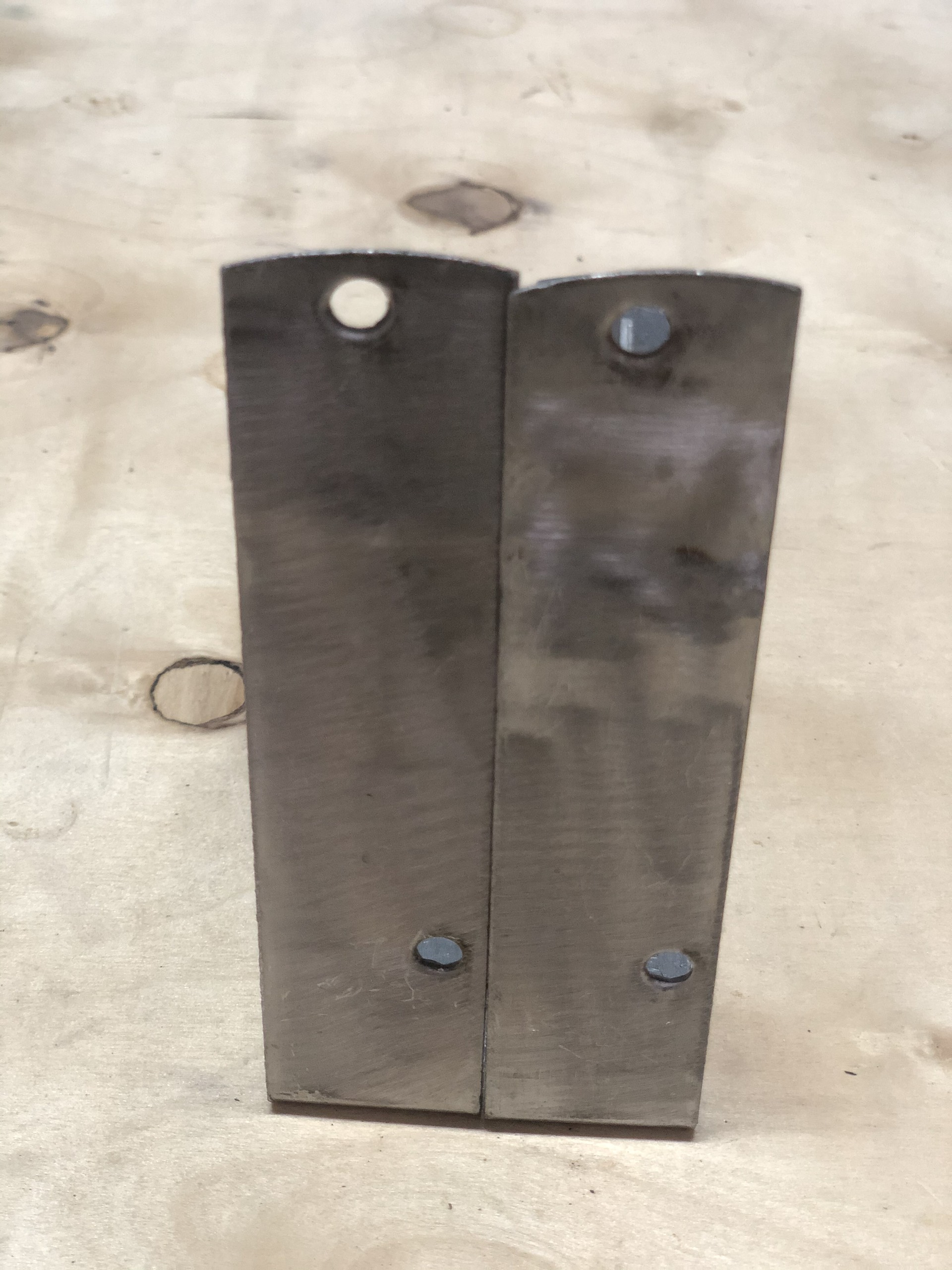 Ke góc vuông chữ L thép 40 x 15 x 3 cm