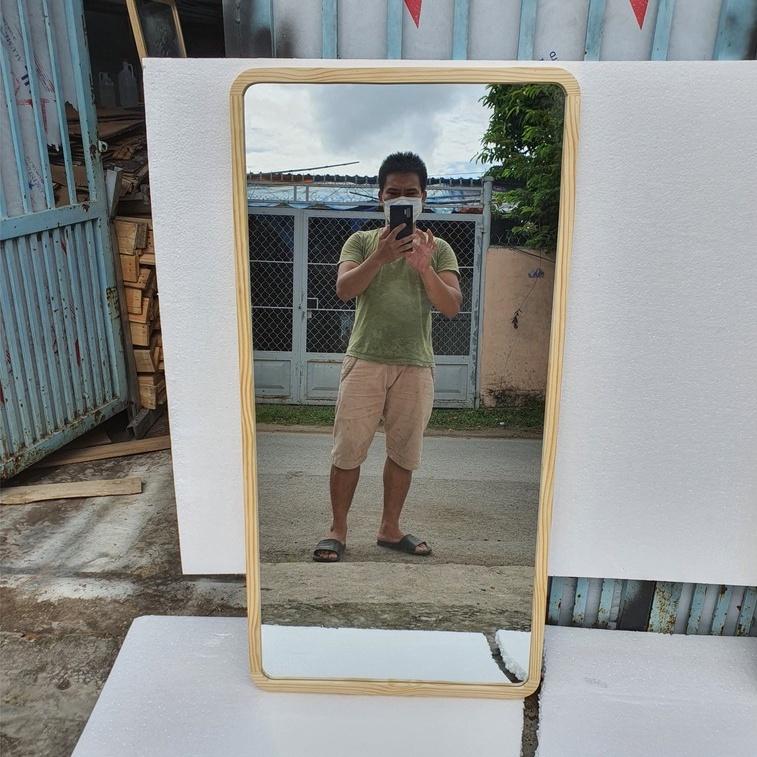 gương soi toàn thân nịnh dáng khung gỗ bo góc kích thước 60x120cm