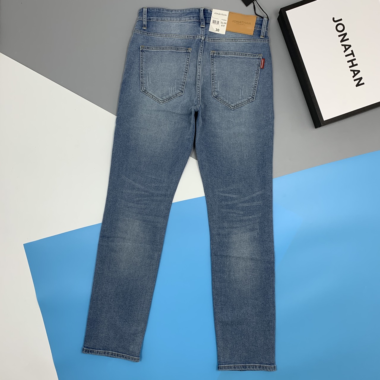 Quần jean nam xanh nhạt xước JONATHAN QJ049 vải denim cao cấp co dãn nhẹ 4 chiều, form dáng chuẩn đẹp, hottrend