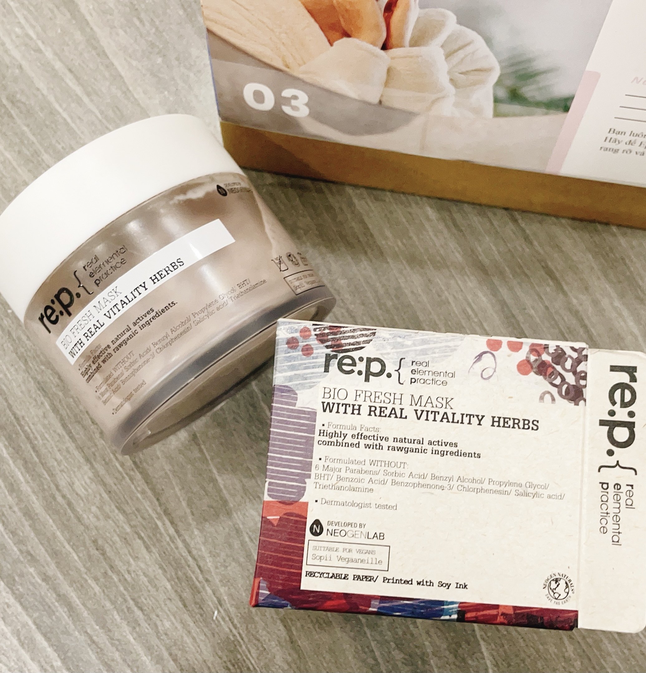 Mặt Nạ Đất Sét Hoa Hồng Dưỡng Trắng, Làm Đều Màu Da RE:P Bio Fresh Mask With Real Vitality Herbs 130g + Tặng 1 Băng Đô Tai Mèo